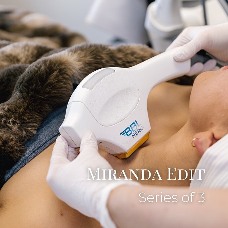 Skin treatment procedure with handheld device.